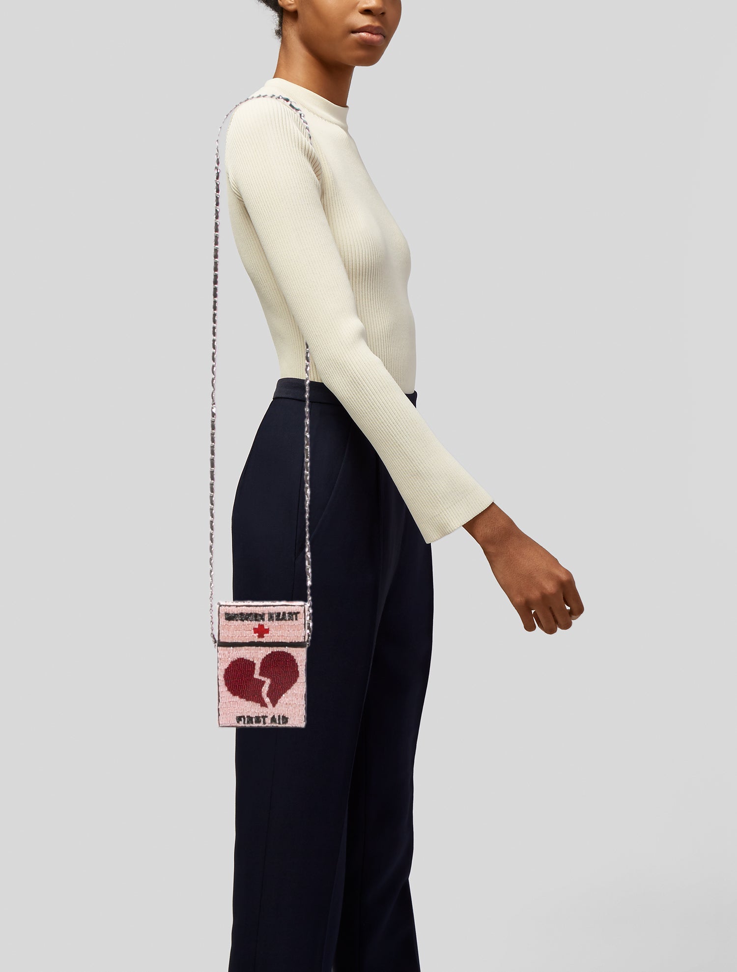 House of Mua Mua Crystal Minaudière