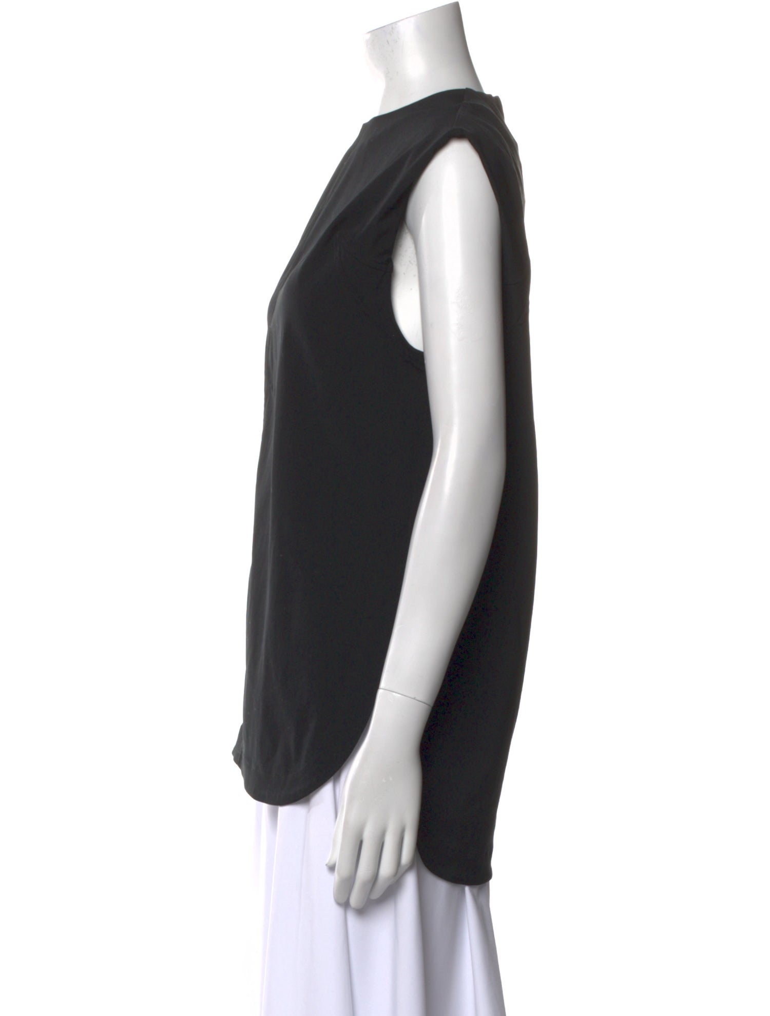 HYKE Crew Neck Sleeveless Top w/ Tags