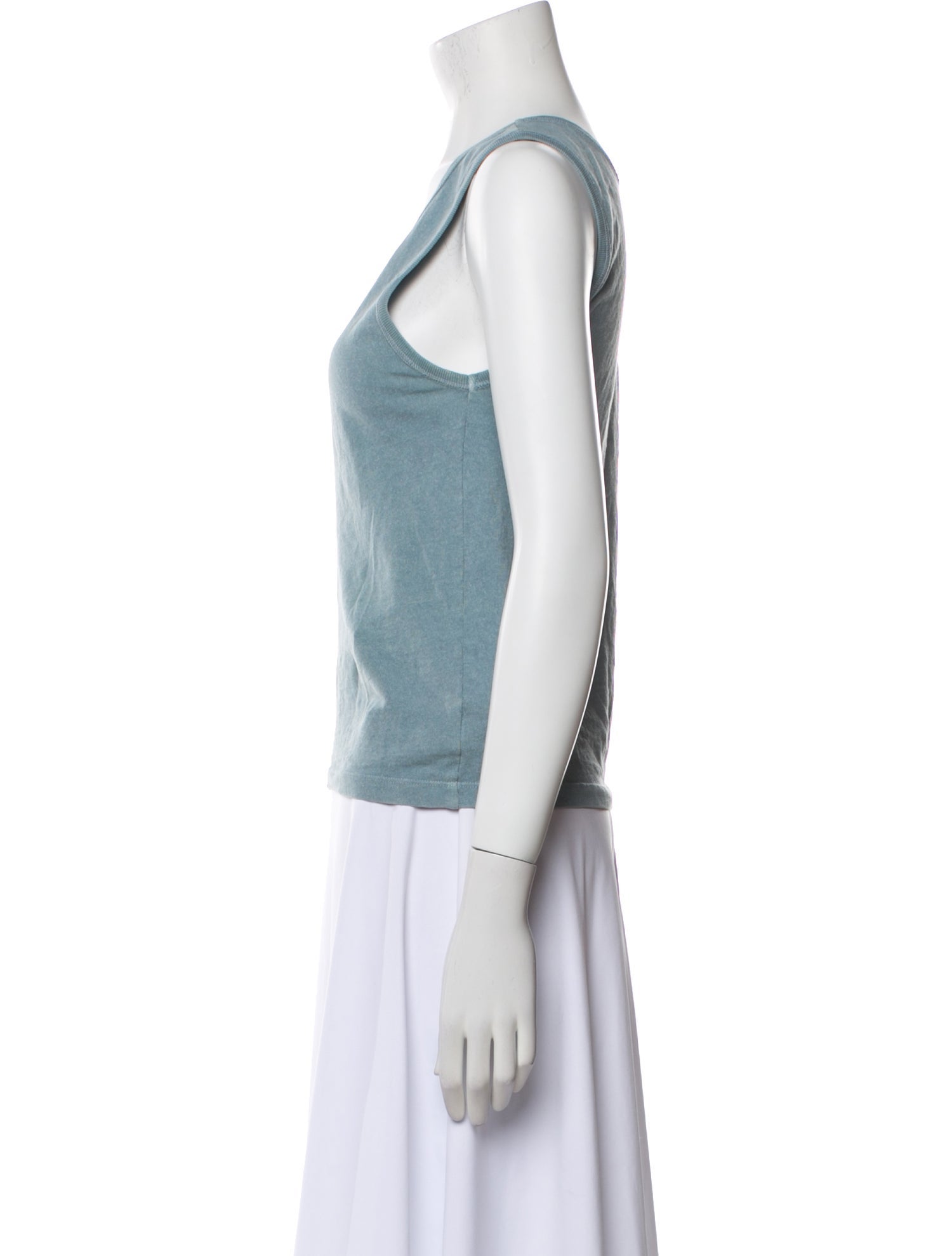Imogene + Willie Scoop Neck Sleeveless Top