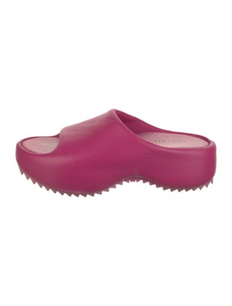 Inuikii Leather Slides