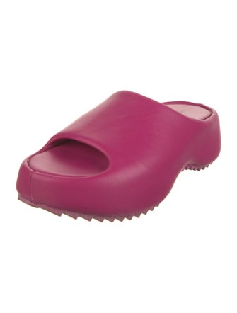 Inuikii Leather Slides