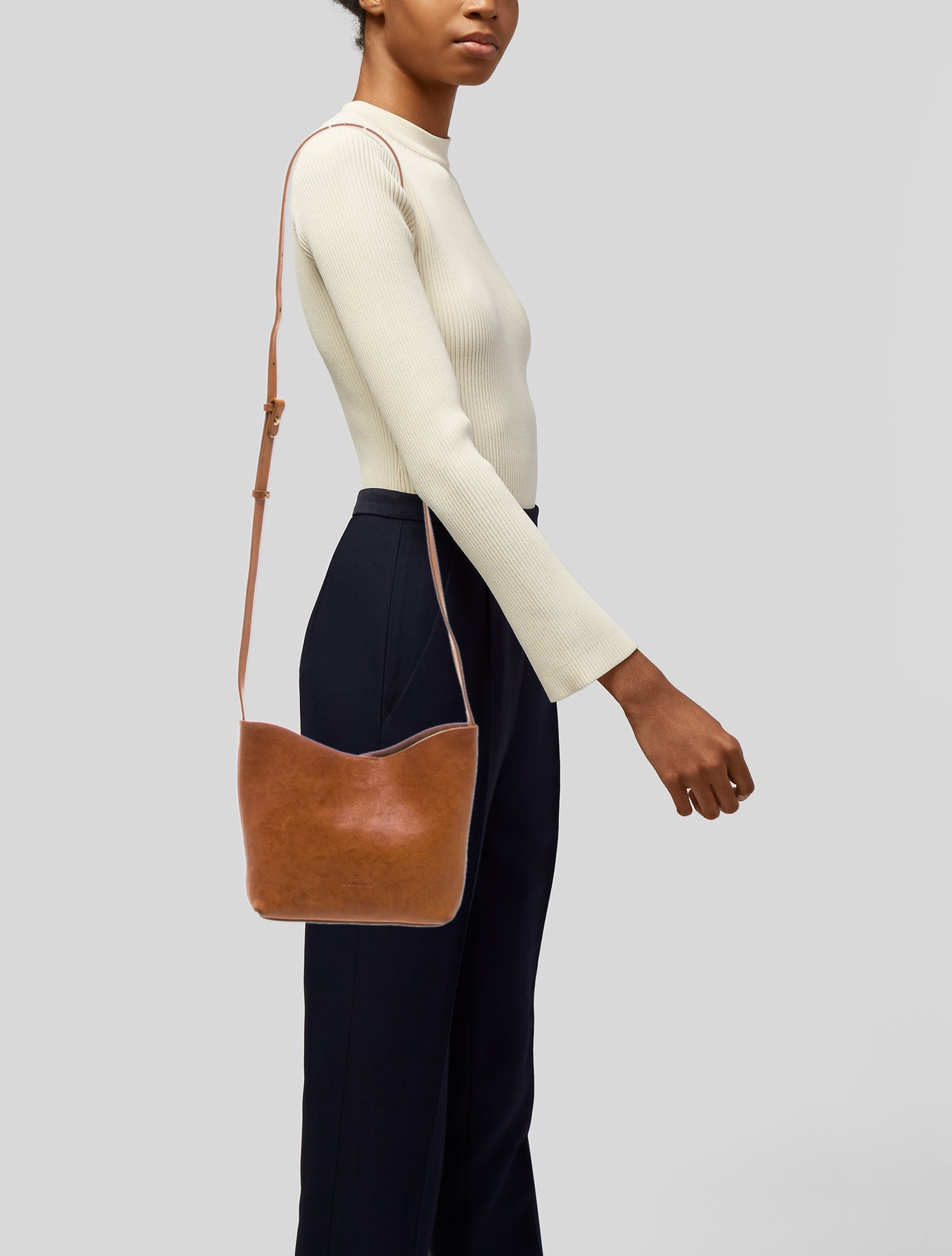 Il Bisonte Leather Bucket Bag