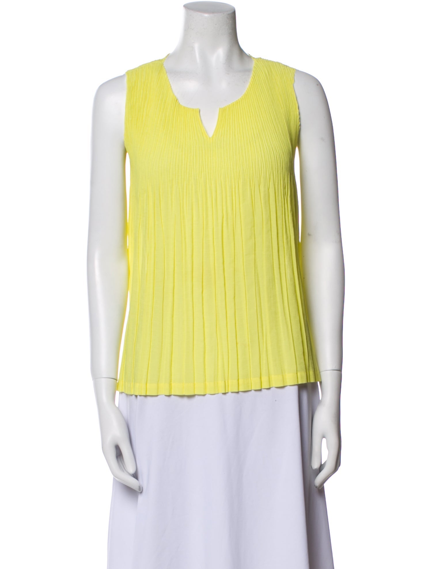 Issey Miyake Fete V-Neck Sleeveless Top