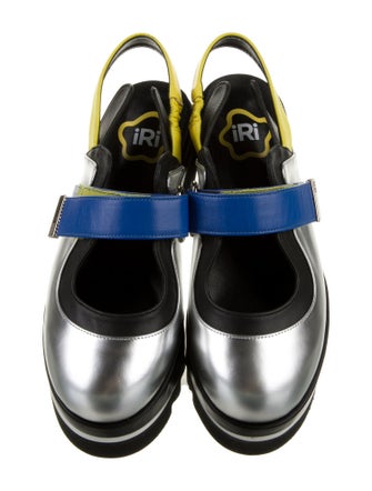 iRi Leather Colorblock Pattern Slingback Sandals