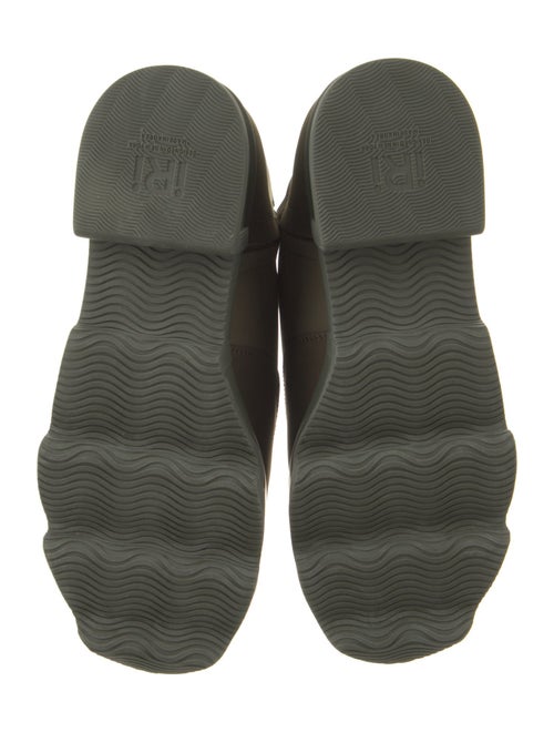 iRi Nubuck Combat Boots