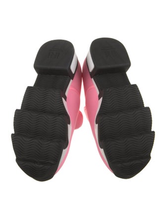 iRi Neoprene Sneakers