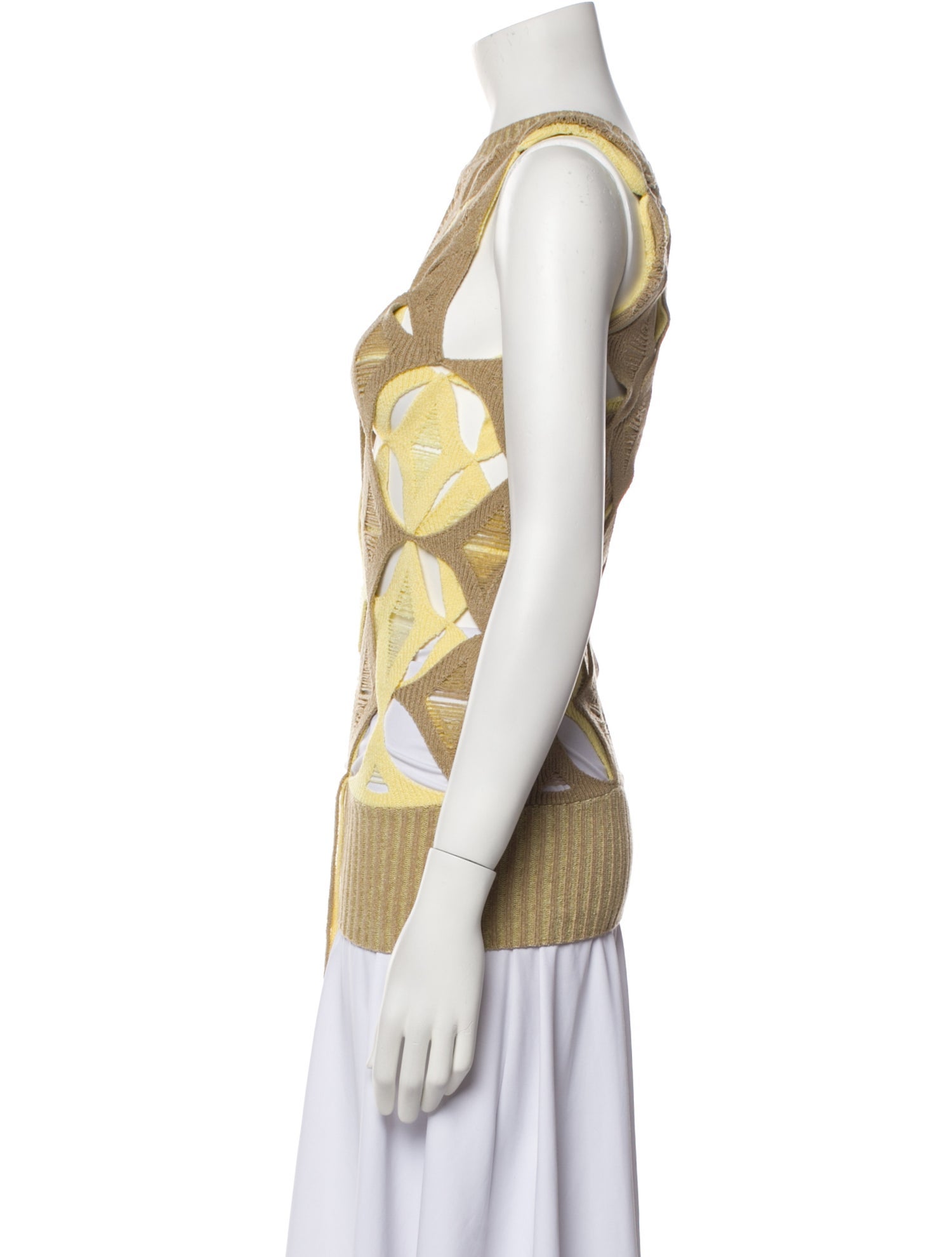 Isa Boulder Printed V-Neck Top