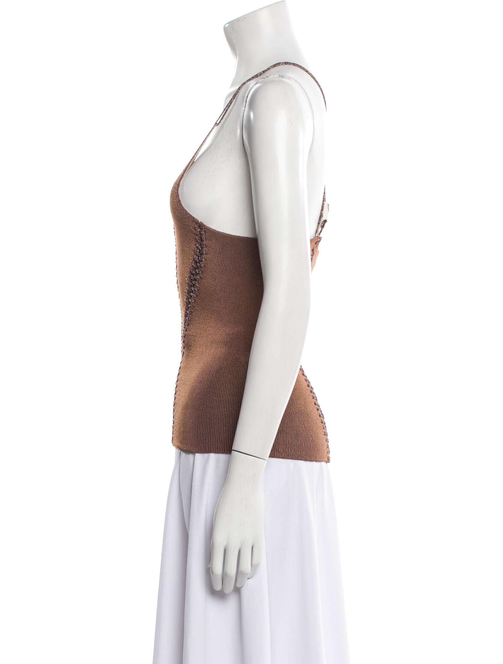 Isa Boulder Scoop Neck Sleeveless Top