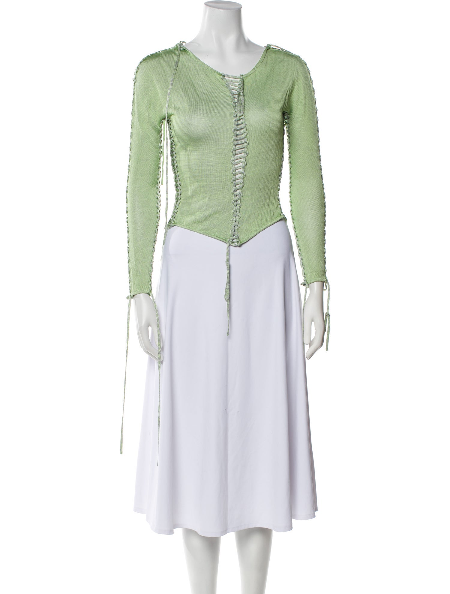 Isa Boulder V-Neck Three-Quarter Sleeve Crop Top