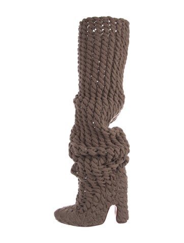 Pre-owned Isa Boulder Boots In Brown