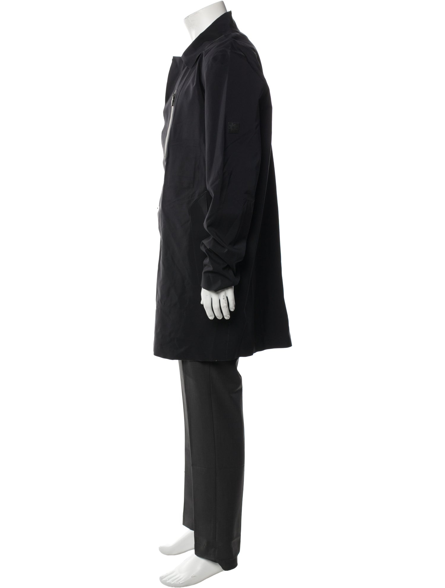 Isaora Two-Piece Suit