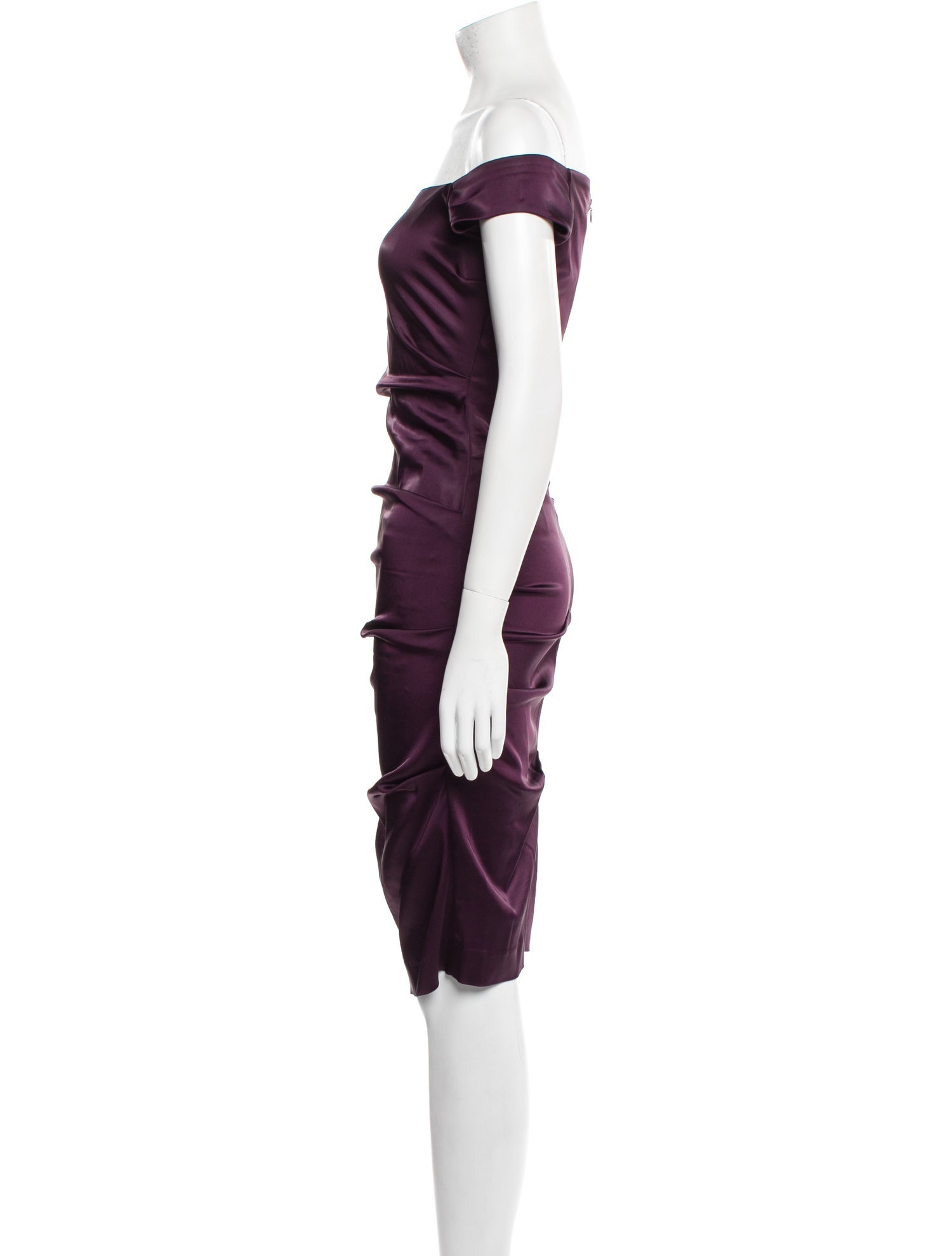 Issue New York Off-The-Shoulder Knee-Length Dress