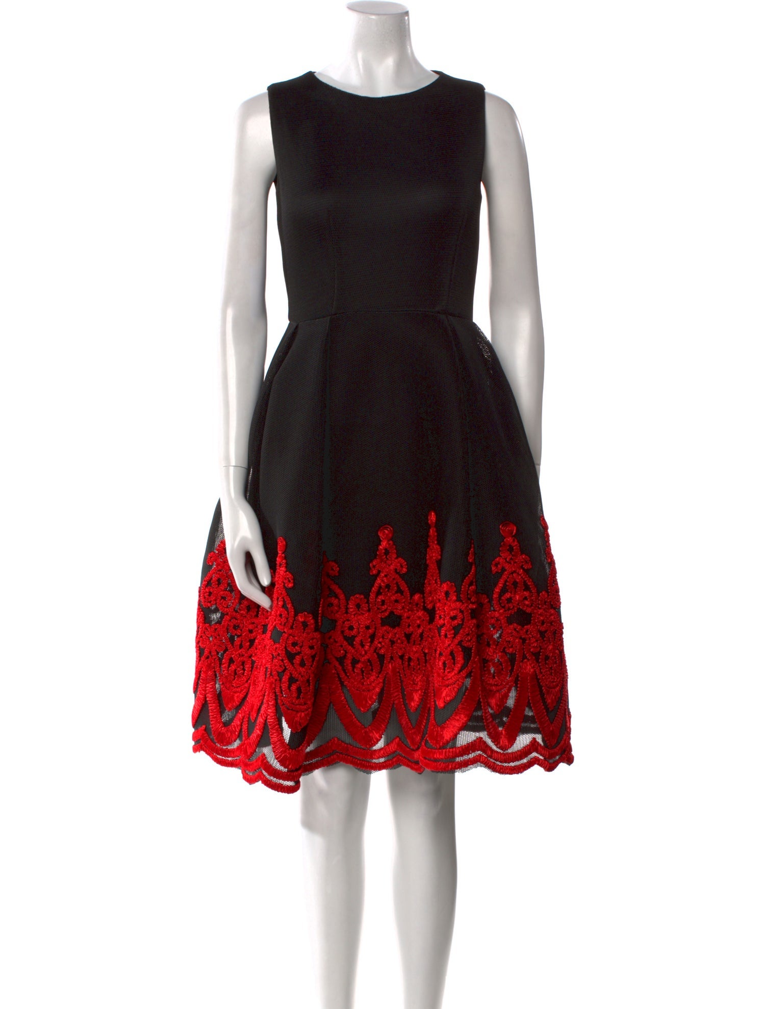 Issue New York Printed Knee-Length Dress