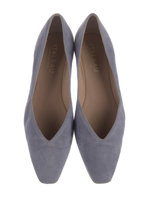 Italeau Suede Flats