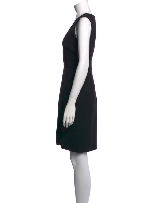 Jaggar V-Neck Knee-Length Dress
