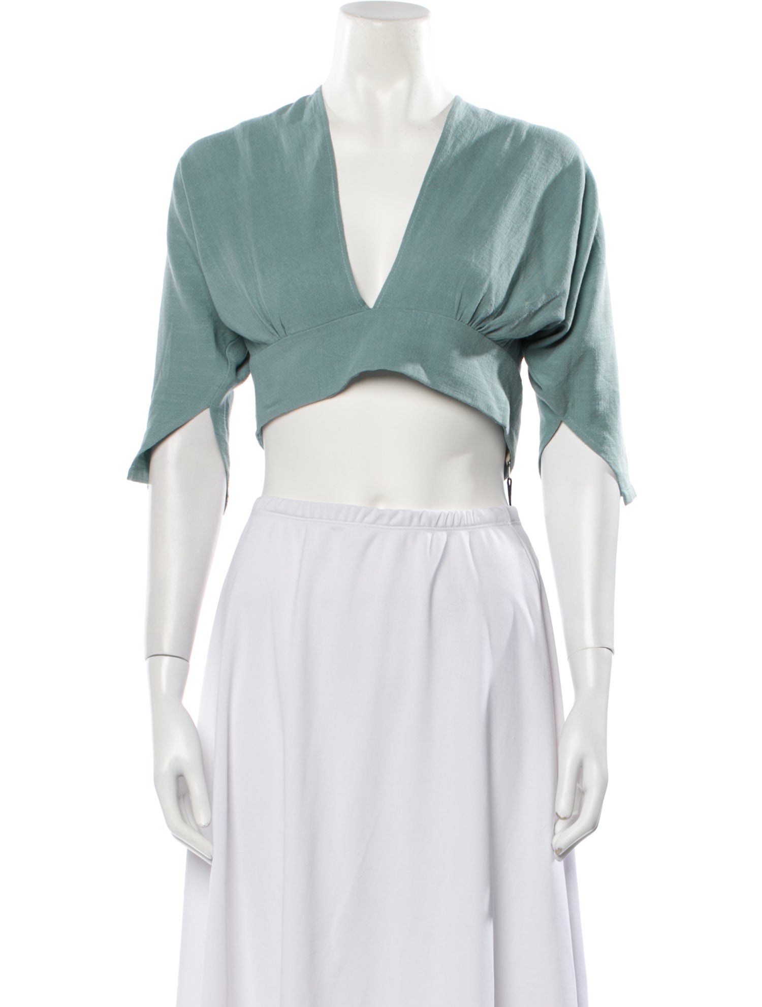 Just Bee Queen V-Neck Short Sleeve Crop Top