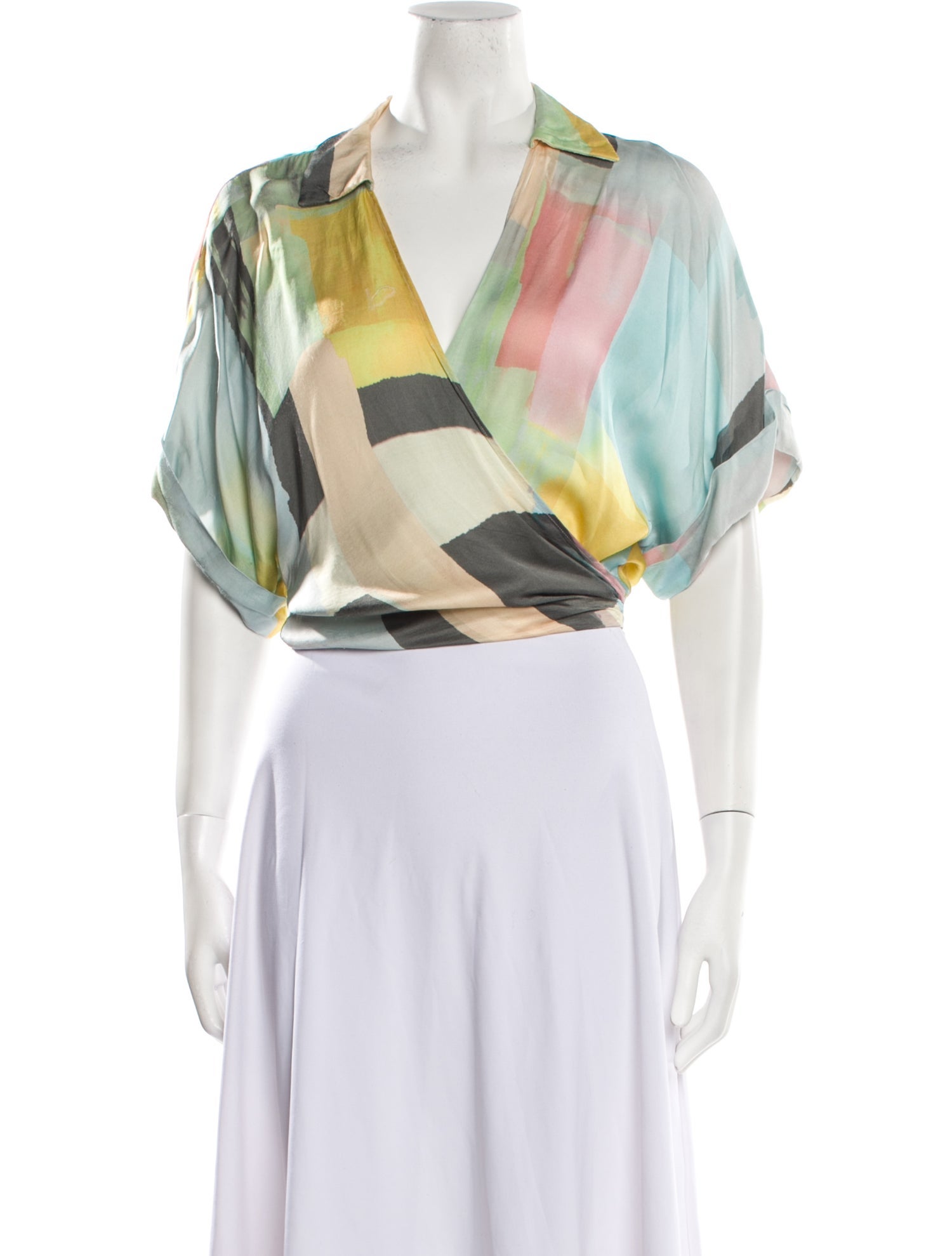 Just Bee Queen Printed Plunge Neckline Crop Top