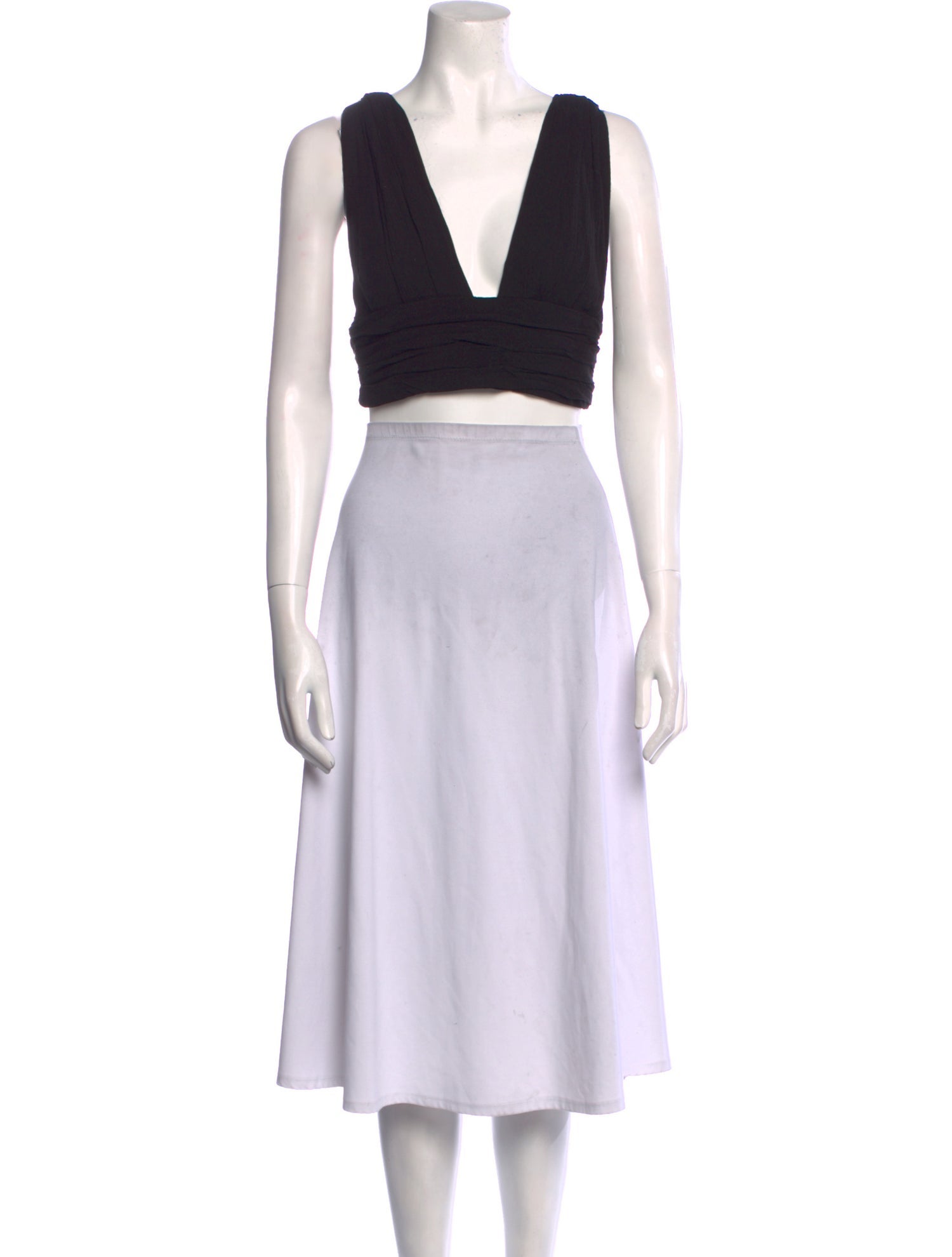 Just Bee Queen V-Neck Sleeveless Crop Top