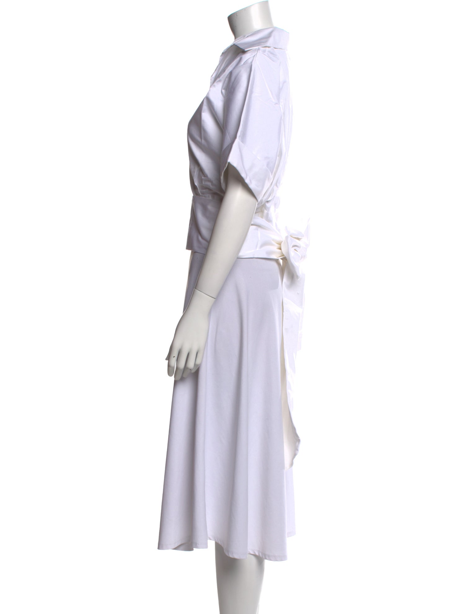 Just Bee Queen V-Neck Short Sleeve Crop Top w/ Tags