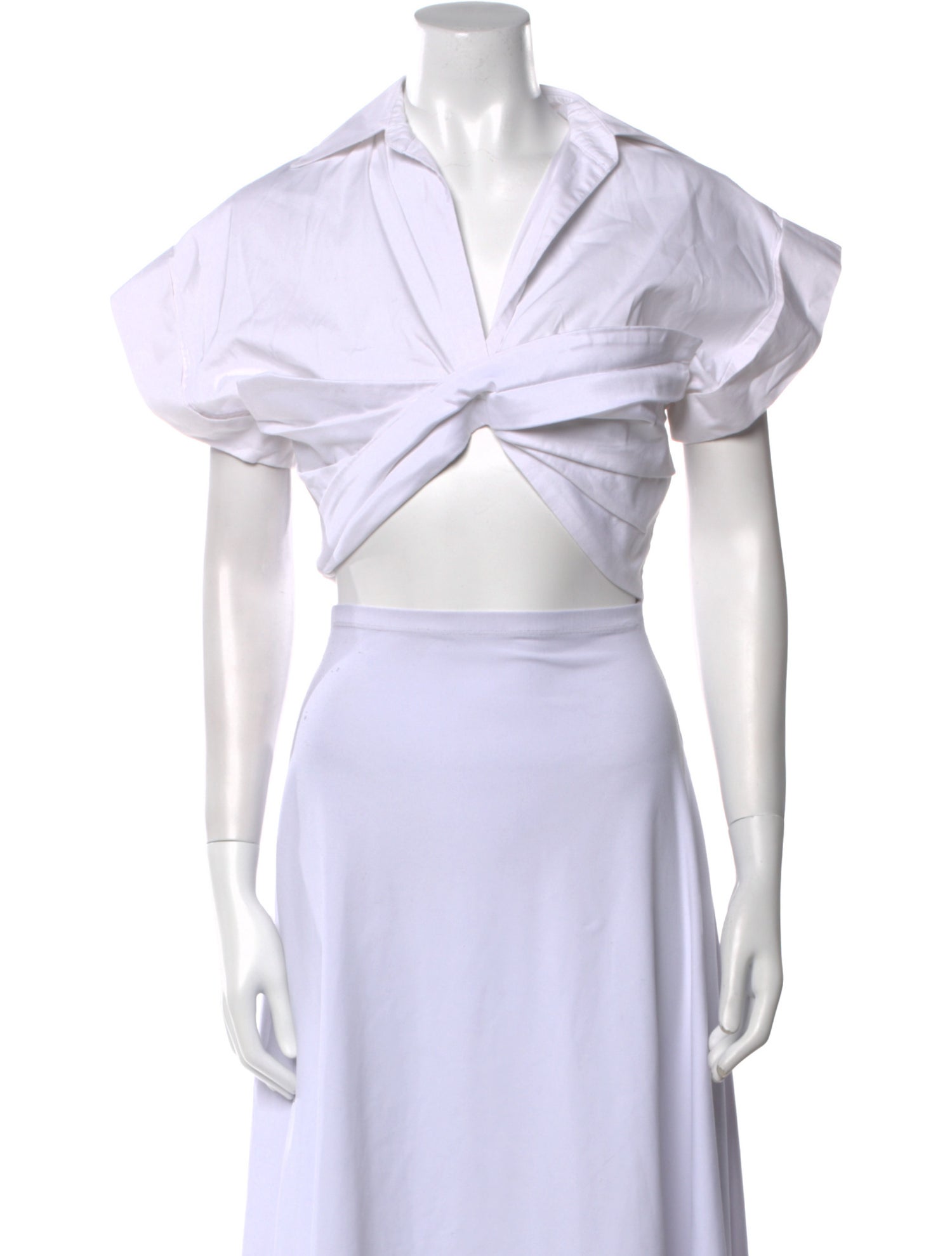 Just Bee Queen V-Neck Short Sleeve Crop Top