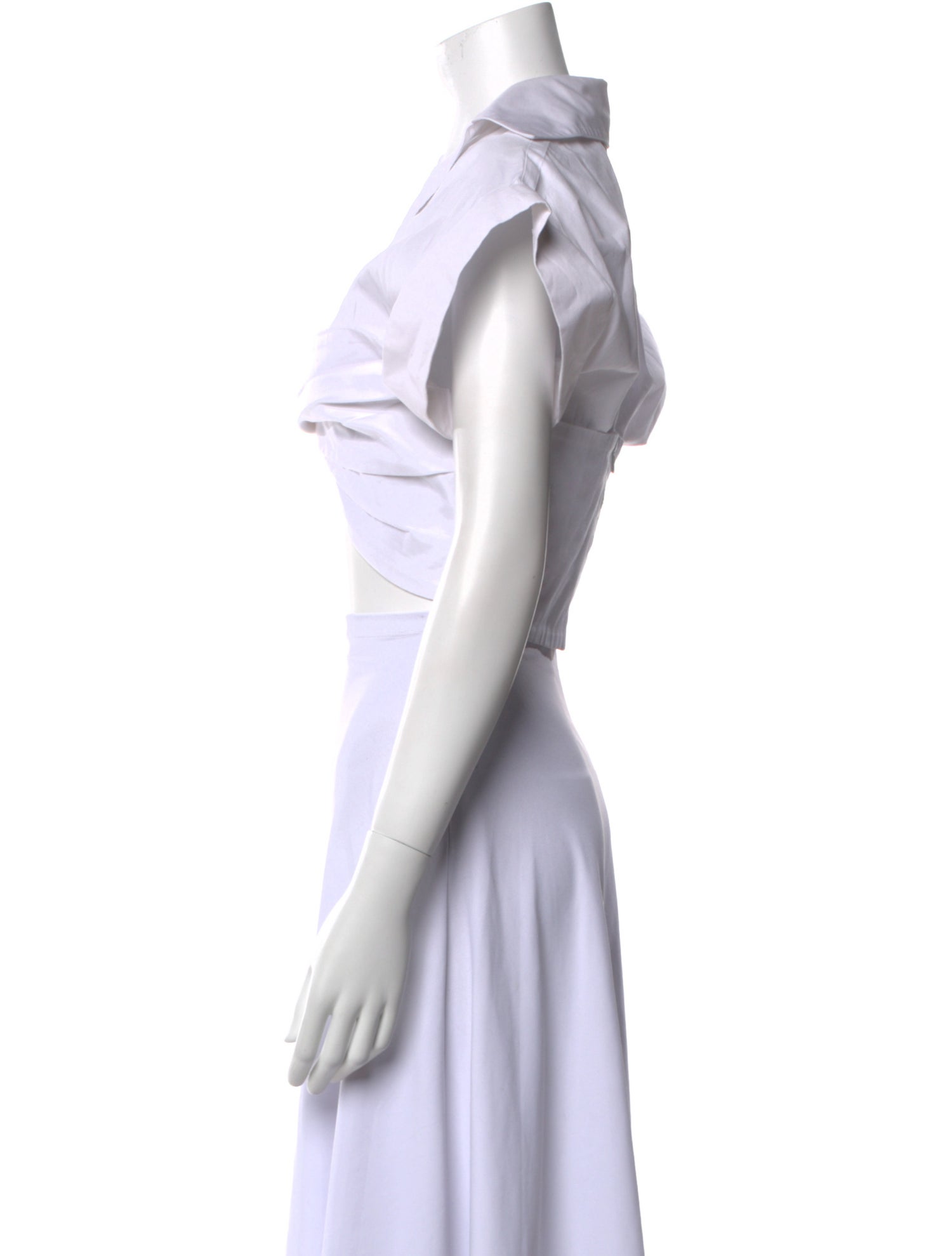 Just Bee Queen V-Neck Short Sleeve Crop Top