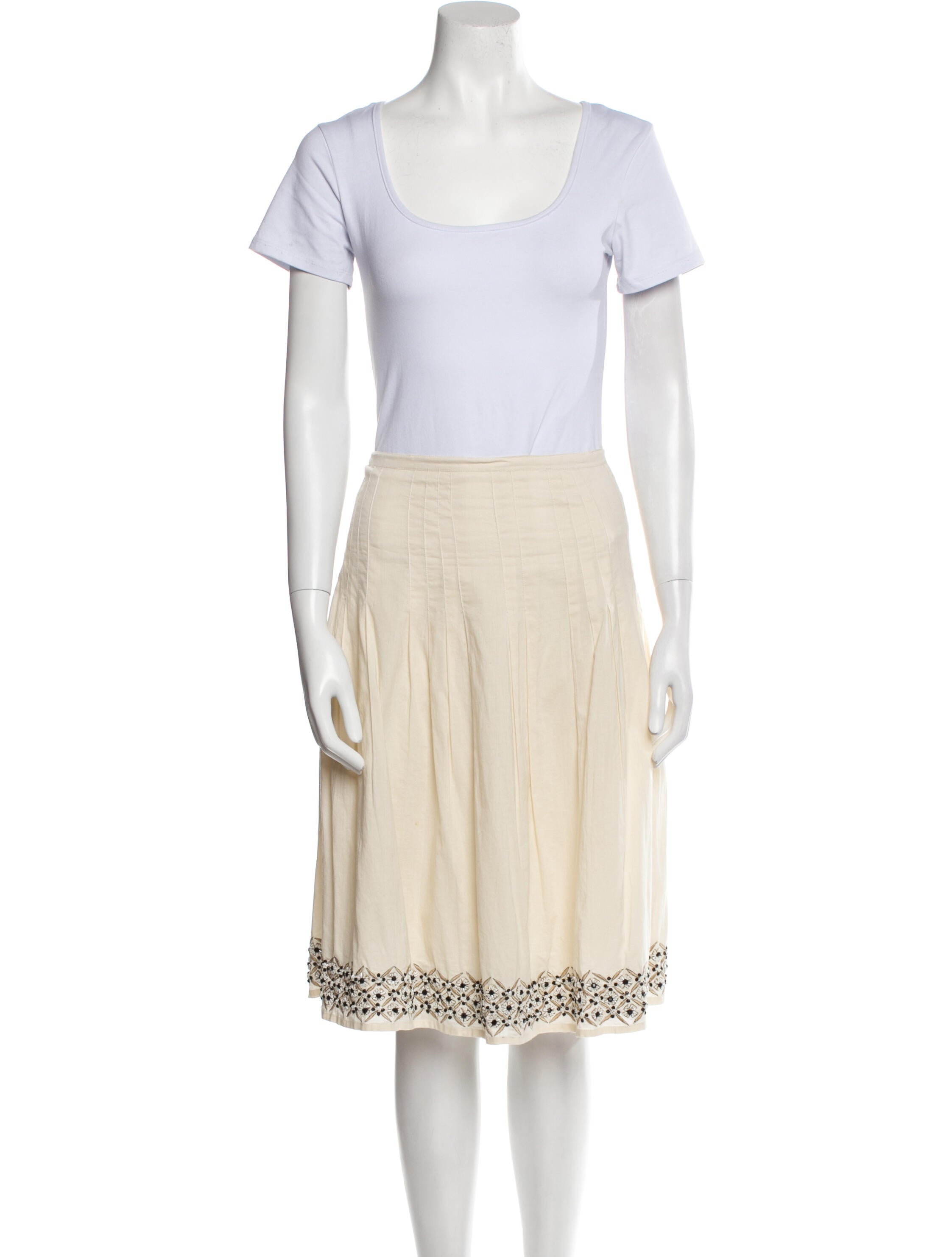 Julie Fagerholt Heartmade Embroidered Accent Skirt Set