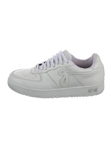 Pre-owned John Geiger Leather Embroidered Accent Sneakers In White
