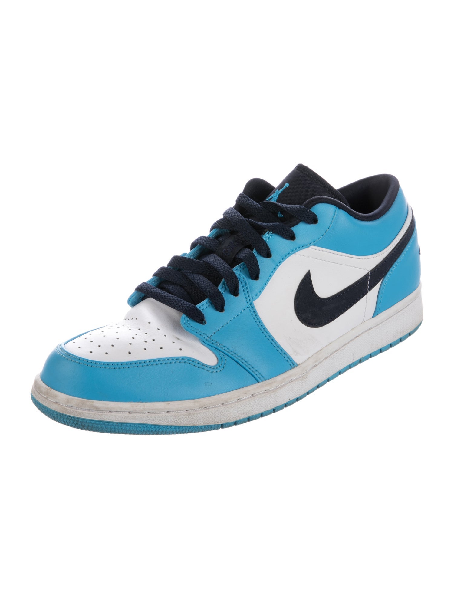 Jordan 1 Low UNC (2021) Athletic Sneakers