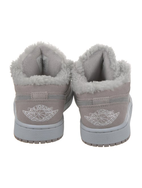 Jordan 1 Low SE 'Sherpa Fleece' Sneakers