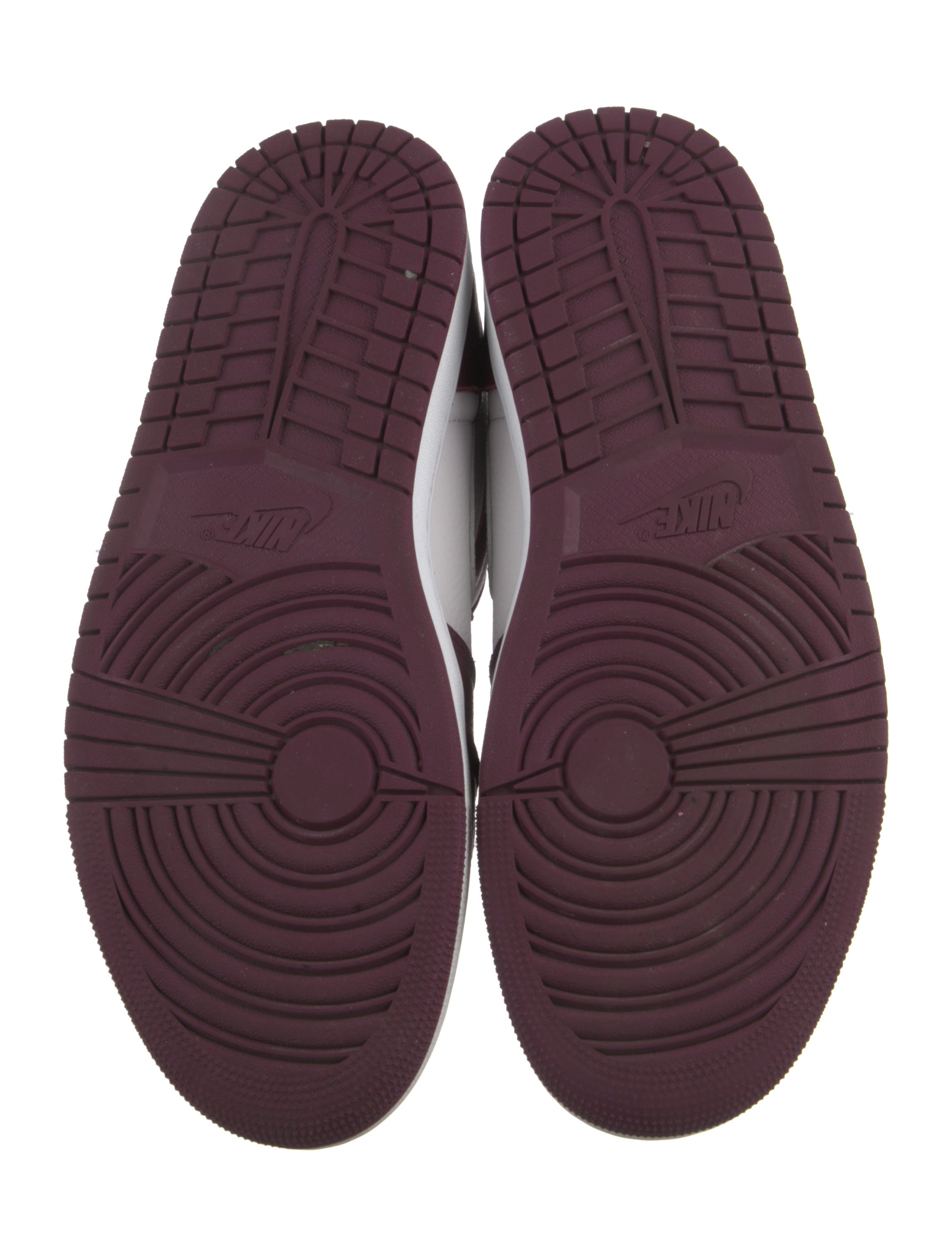 Jordan 1 Retro High OG 'Bordeaux Sneakers