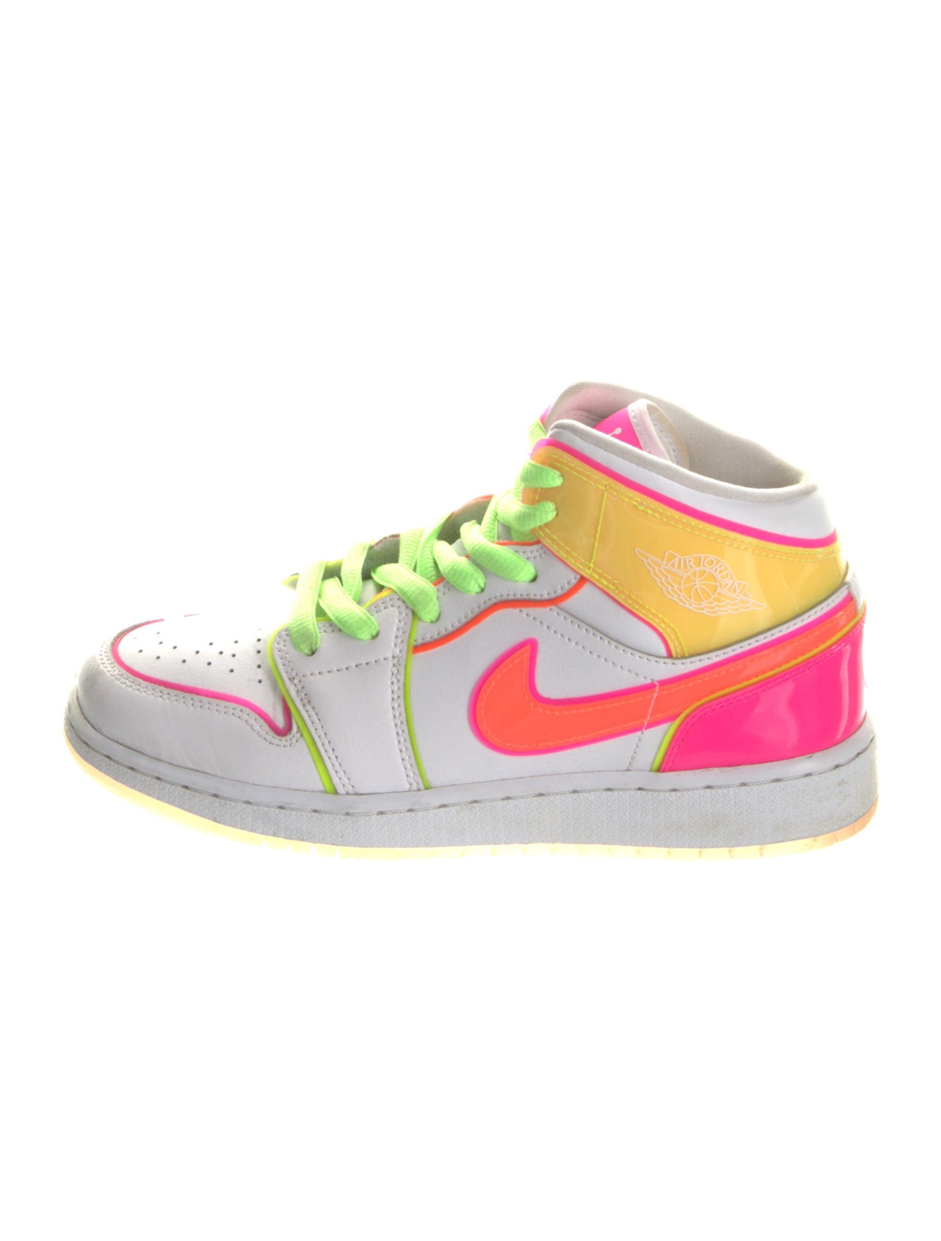 nike jordan 1 mid edge glow