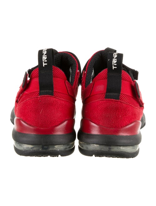 Jordan Trunner LX 2011