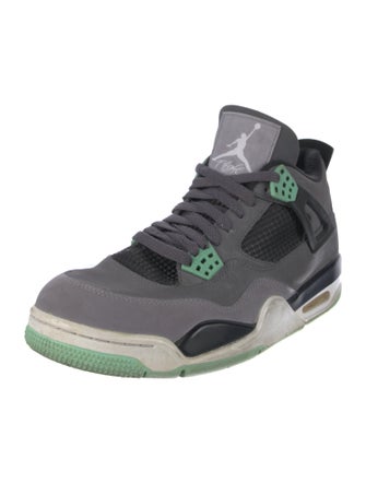 Jordan 4 Retro Sneakers