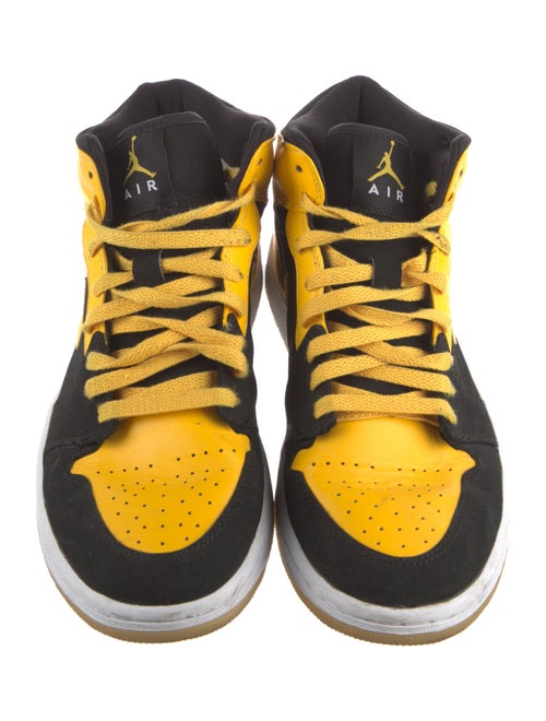 Jordan 1 Retro 'New Love' Sneakers