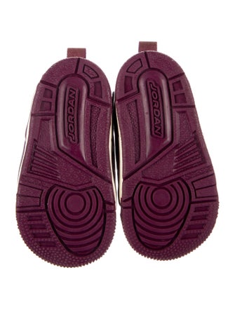 Jordan LowTop Sneaker