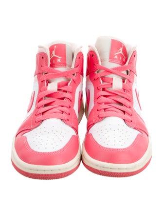 Jordan 1 Mid 'Strawberries and Cream' Sneakers