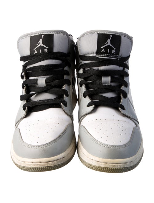 Jordan Boys' 1 Mid Light Smoke Grey GS Sneakers