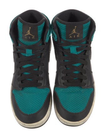 Jordan Boys High Top Sneaker