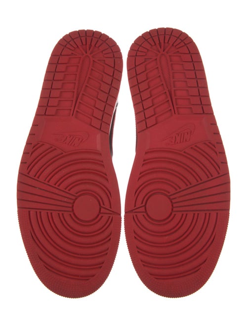 Jordan 1 Mid 'Alternate Bred' (2022) Sneakers