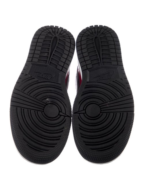 Jordan 1 Low Gym Red Black Pebbled (GS)