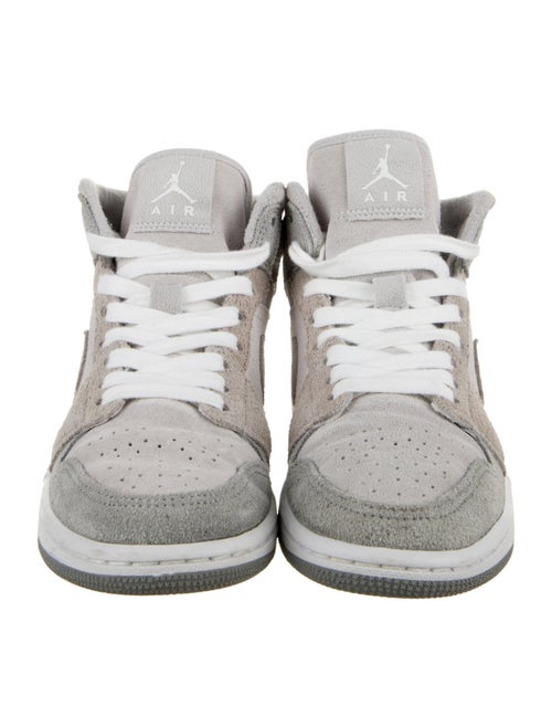 Jordan 1 Mid SE 'Particle Grey'