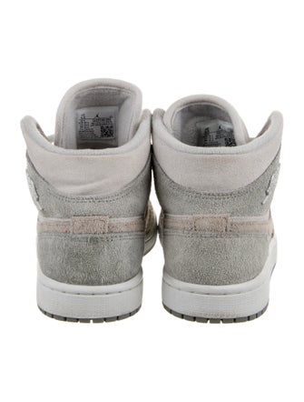 Jordan 1 Mid SE 'Particle Grey'