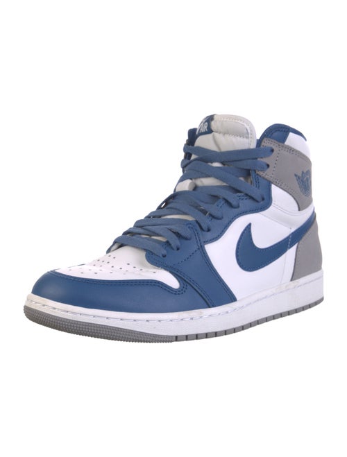 Jordan 2022 Leather Sneakers