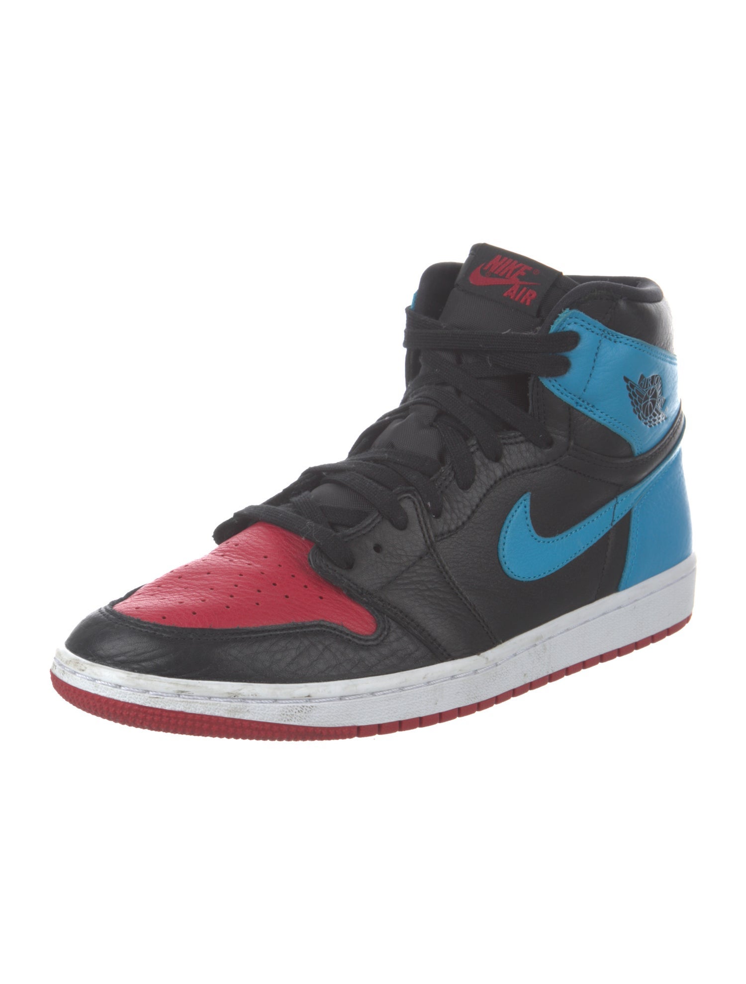 Jordan 1 Retro High 'NC to Chi' (W) Sneakers