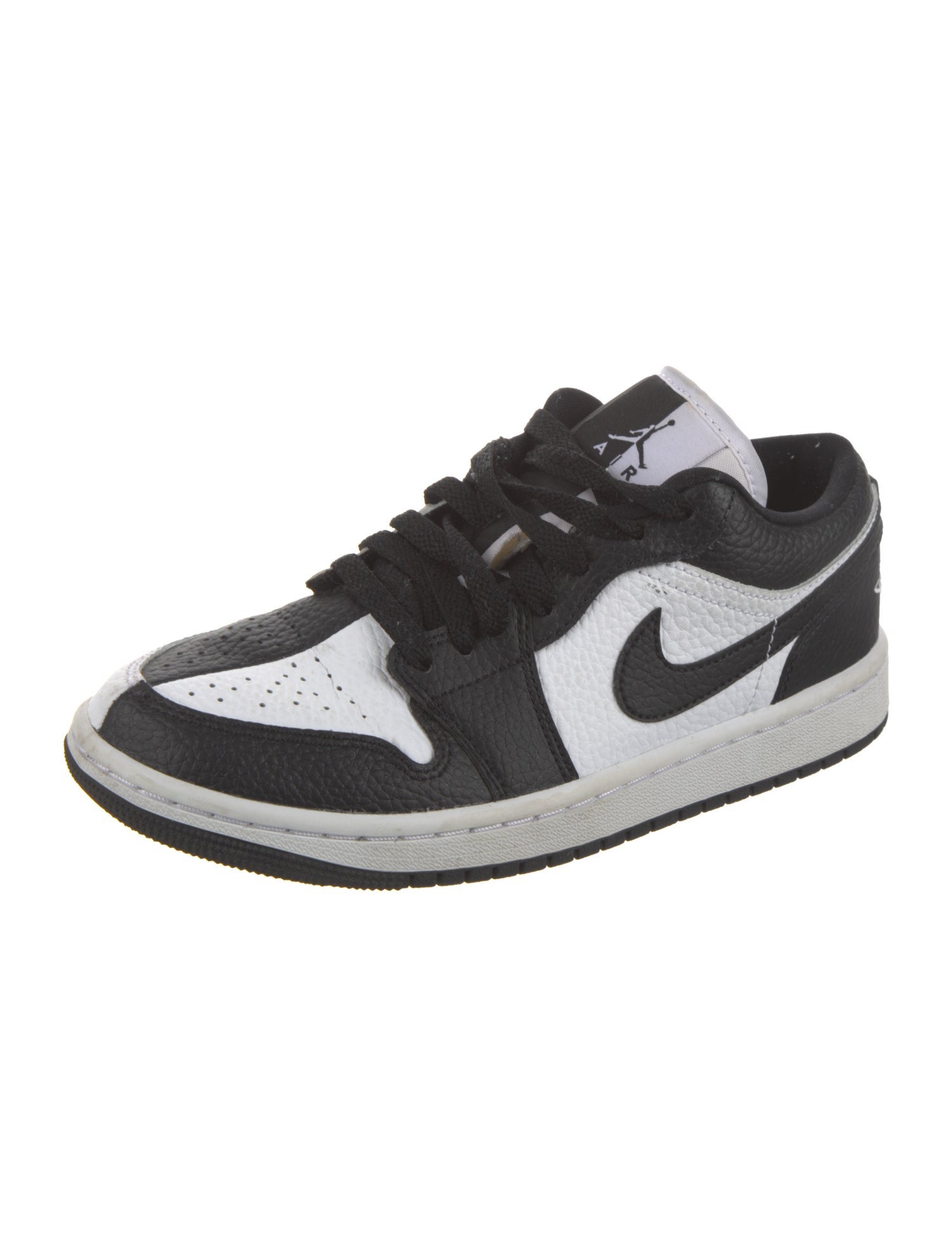 Jordan 2022 Leather Sneakers