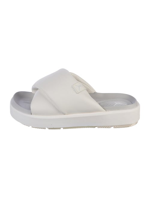 Jordan 2023 Sophia Slide Slides