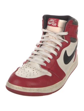 Jordan 1 Retro High OG Chicago Lost and Found Sneakers
