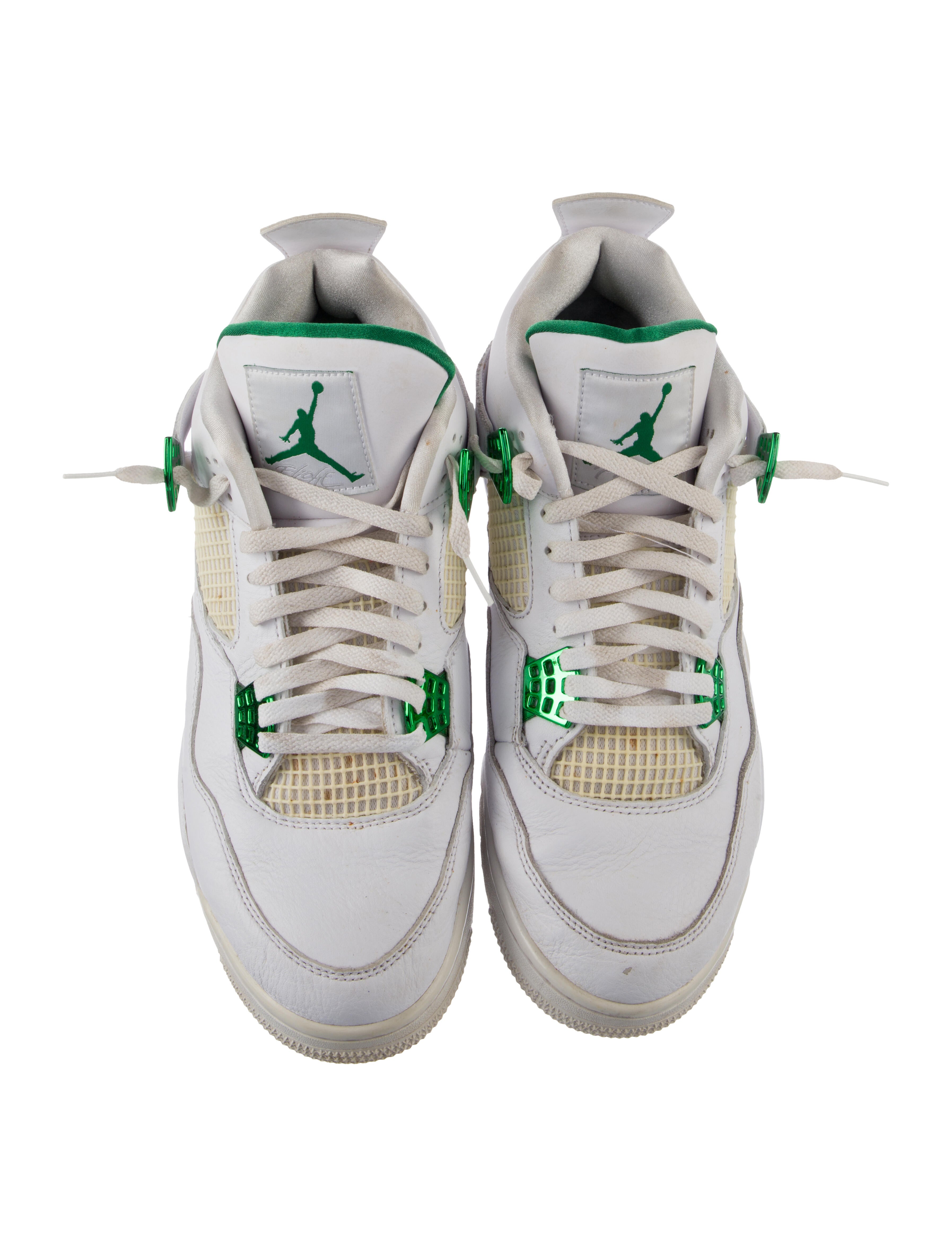 Jordan 4 Retro Metallic Green Sneakers