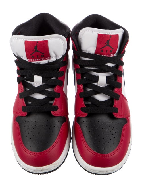 Jordan Kids' 1 Mid 'Chicago Black Toe' (GS) Sneakers