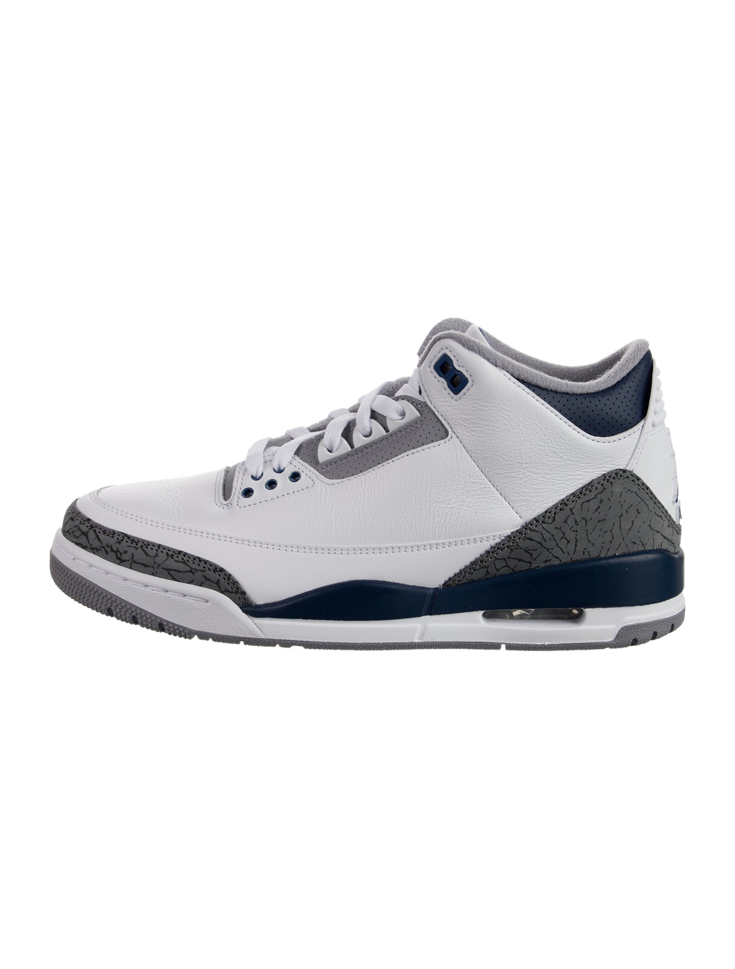 Jordan 3 Retro Midnight Navy Sneakers